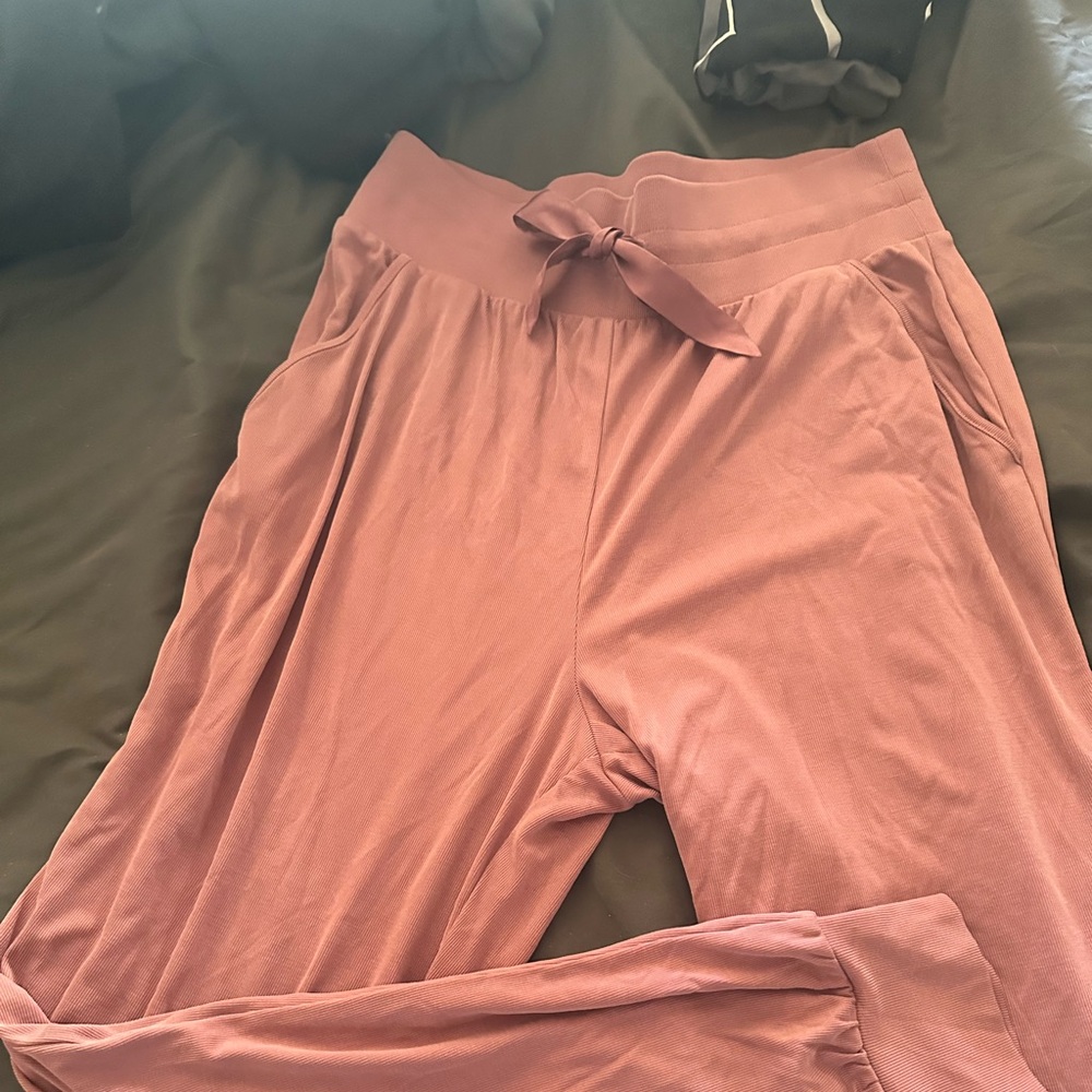 Rose / pink Victoria’s Secret jogger sleep pants Medium